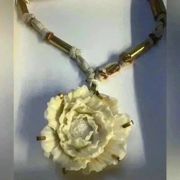 🔥🔥Zara flower necklace - Picture 6 of 6